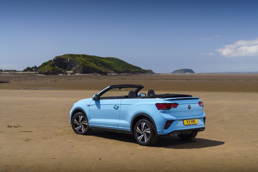 2022 Volkswagen T-Roc Cabriolet - UK version - Rear Three-Quarter Wallpaper 850x567 #19