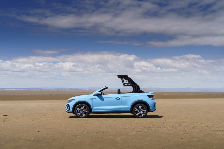 2022 Volkswagen T-Roc Cabriolet - UK version - Side Wallpaper 850x567 #23