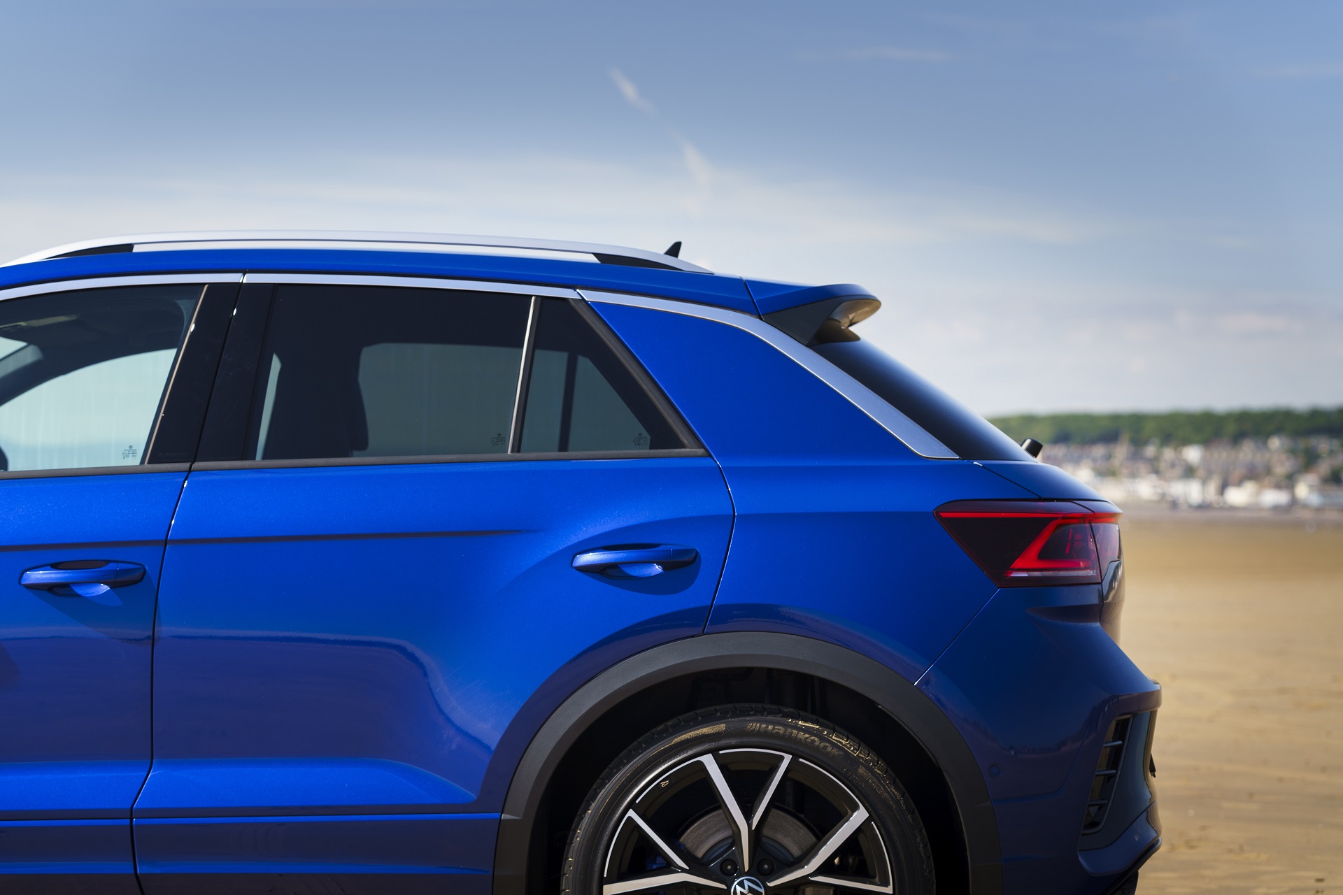 Download 2022 Volkswagen T-Roc R - UK version - Detail HD Wallpaper 1920x1280 #28