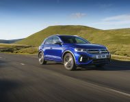 2022 Volkswagen T-Roc R - UK version - Front Three-Quarter Wallpaper 190x150