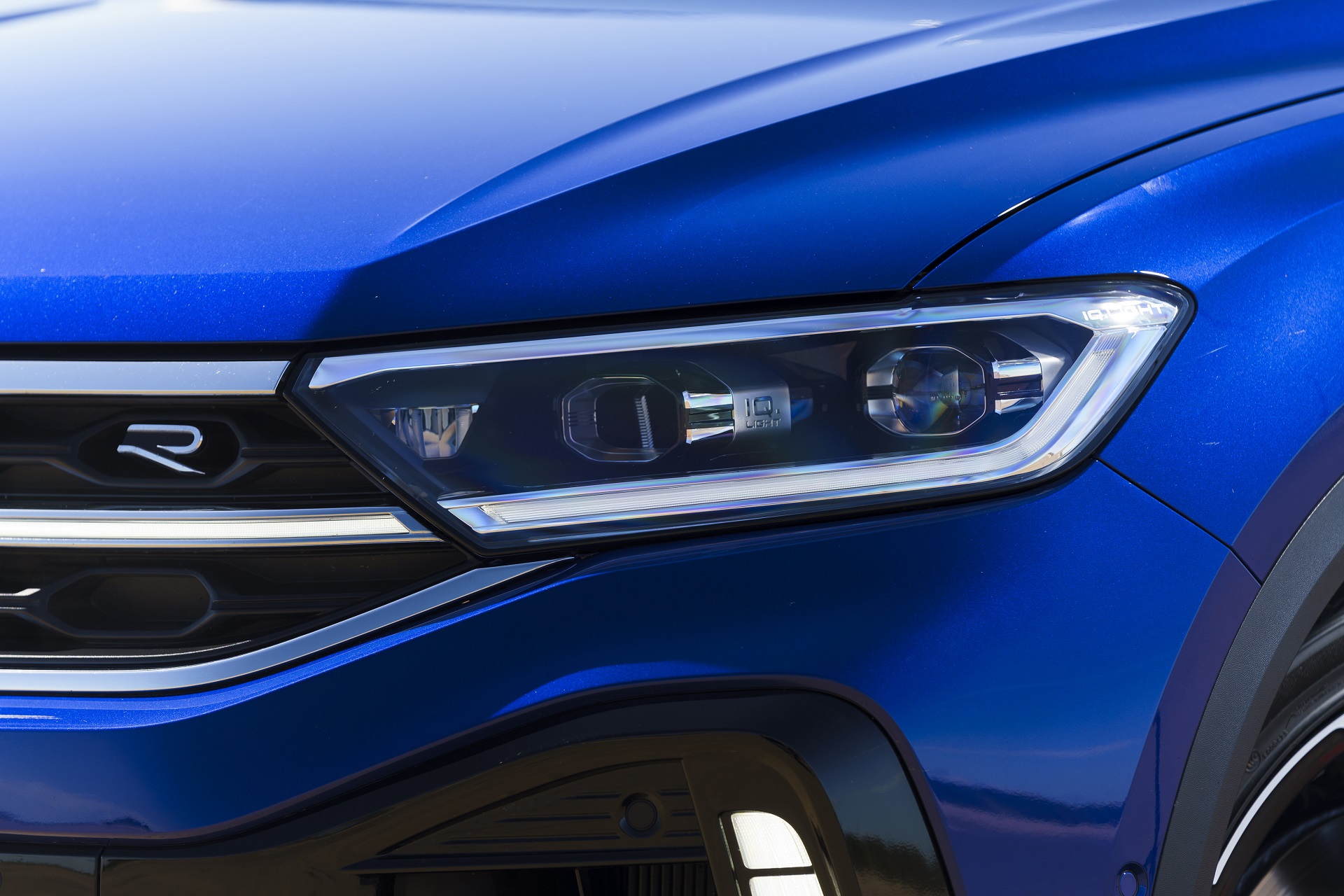 Download 2022 Volkswagen T-Roc R - UK version - Headlight HD Wallpaper 1920x1280 #27