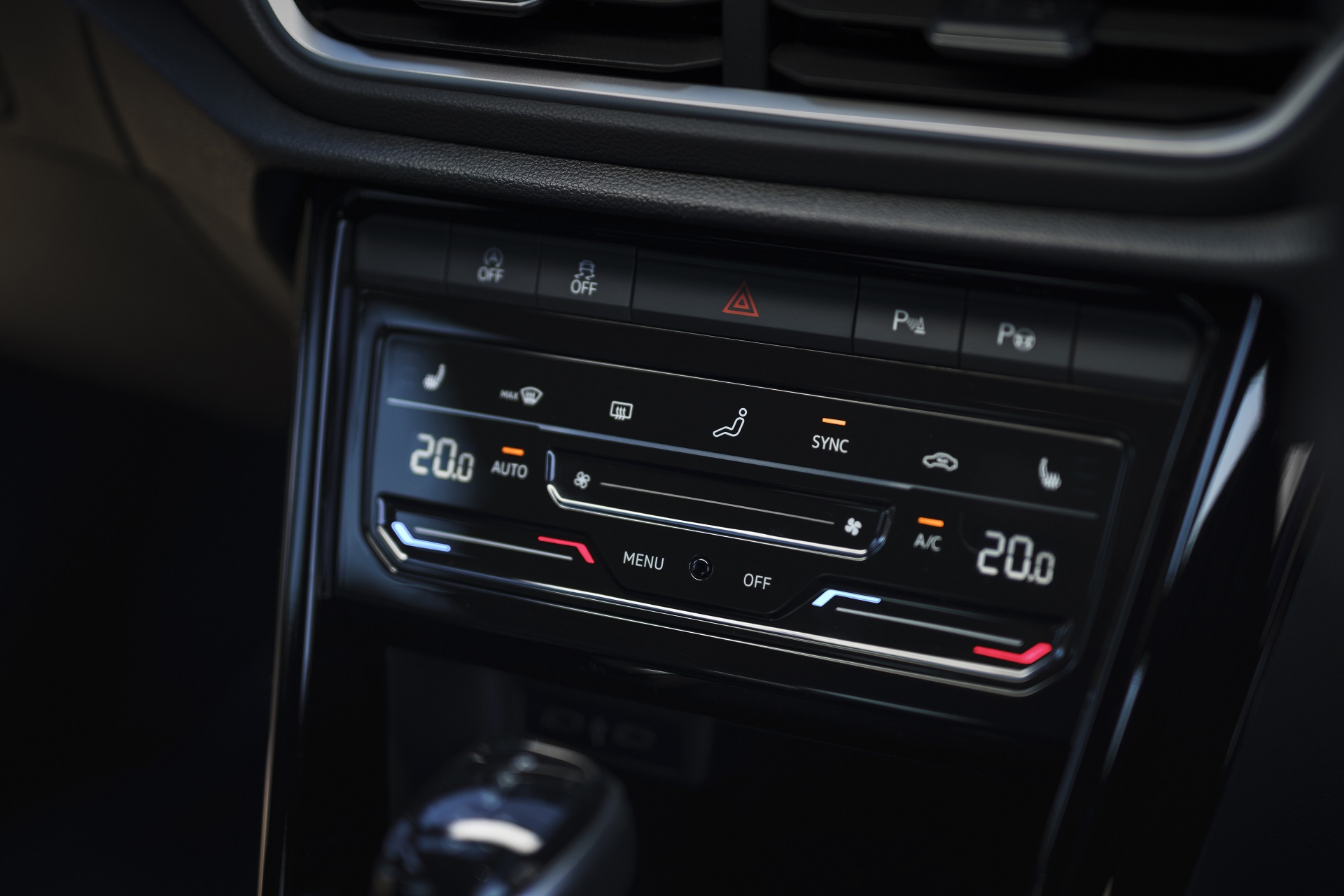 Download 2022 Volkswagen T-Roc R - UK version - Interior, Detail HD Wallpaper 1920x1280 #44