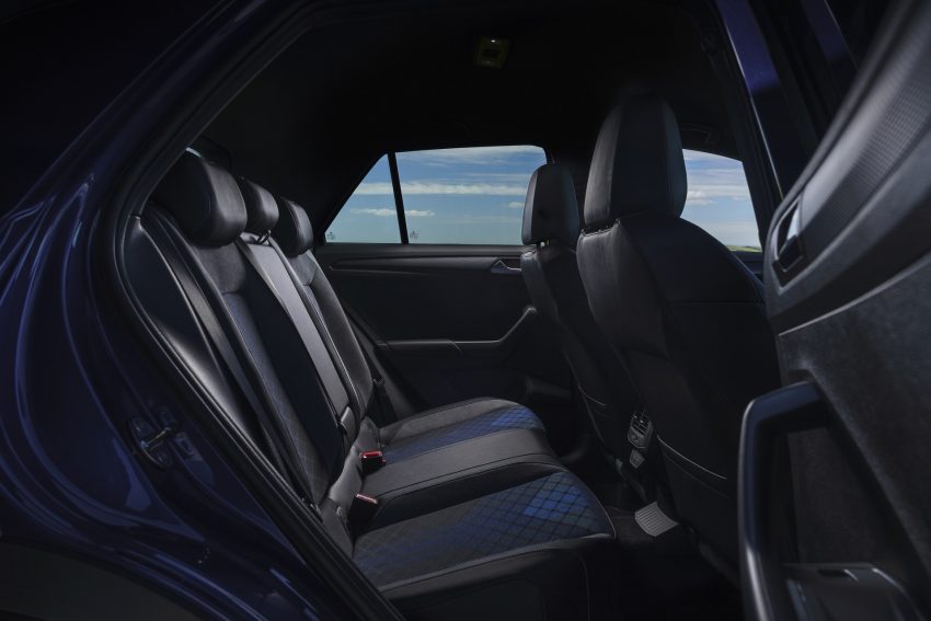 2022 Volkswagen T-Roc R - UK version - Interior, Rear Seats Wallpaper 850x567 #49