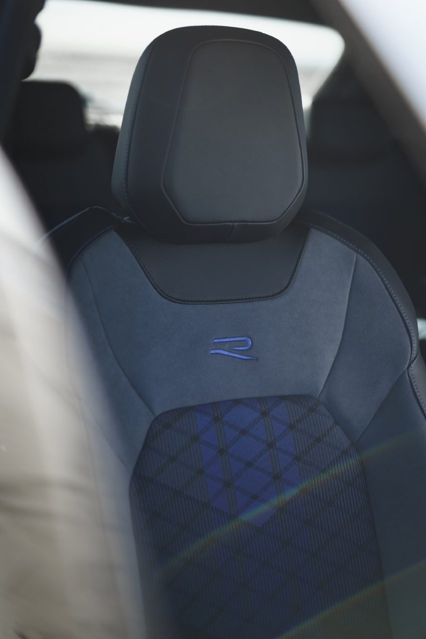2022 Volkswagen T-Roc R - UK version - Interior, Seats Phone Wallpaper 850x1274 #47
