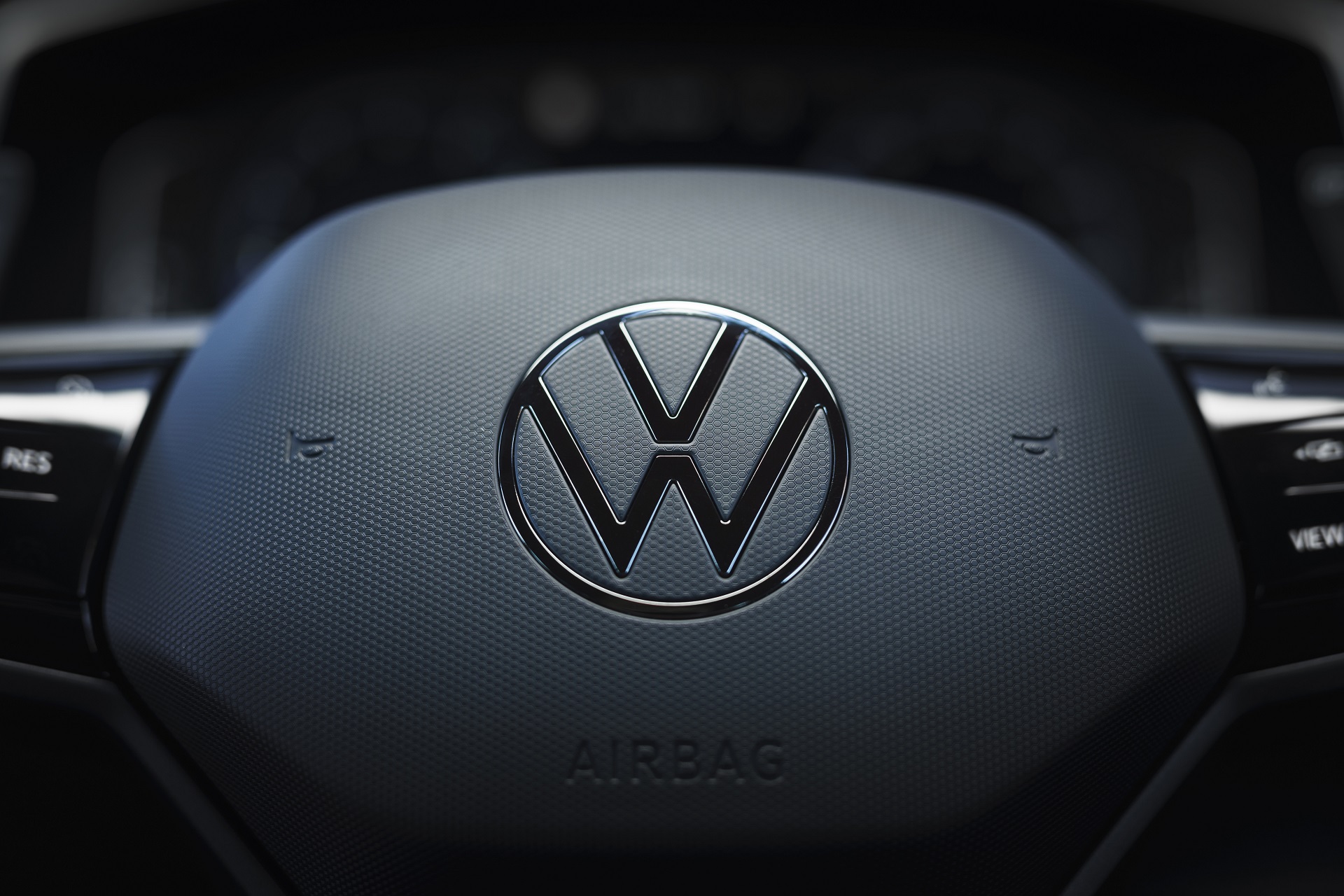 Download 2022 Volkswagen T-Roc R - UK version - Interior, Steering Wheel HD Wallpaper 1920x1280 #40