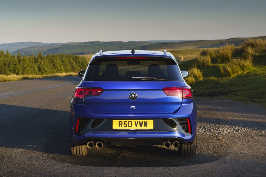 2022 Volkswagen T-Roc R - UK version - Rear Wallpaper 850x567 #21