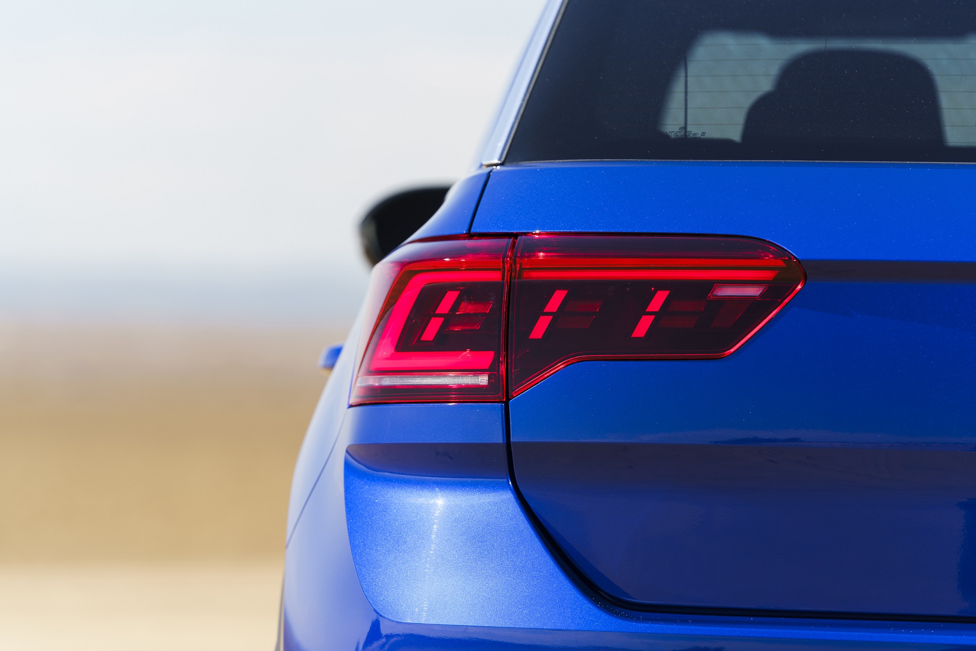 Download 2022 Volkswagen T-Roc R - UK version - Tail Light HD Wallpaper 1920x1280 #29
