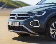 2022 Volkswagen T-Roc - UK version - Front Wallpaper 190x150