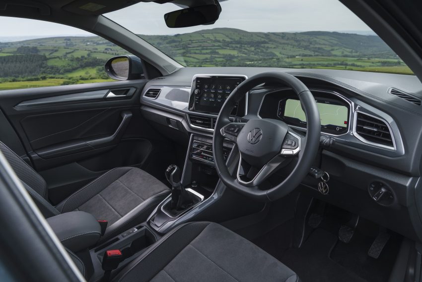 2022 Volkswagen T-Roc - UK version - Interior Wallpaper 850x567 #32