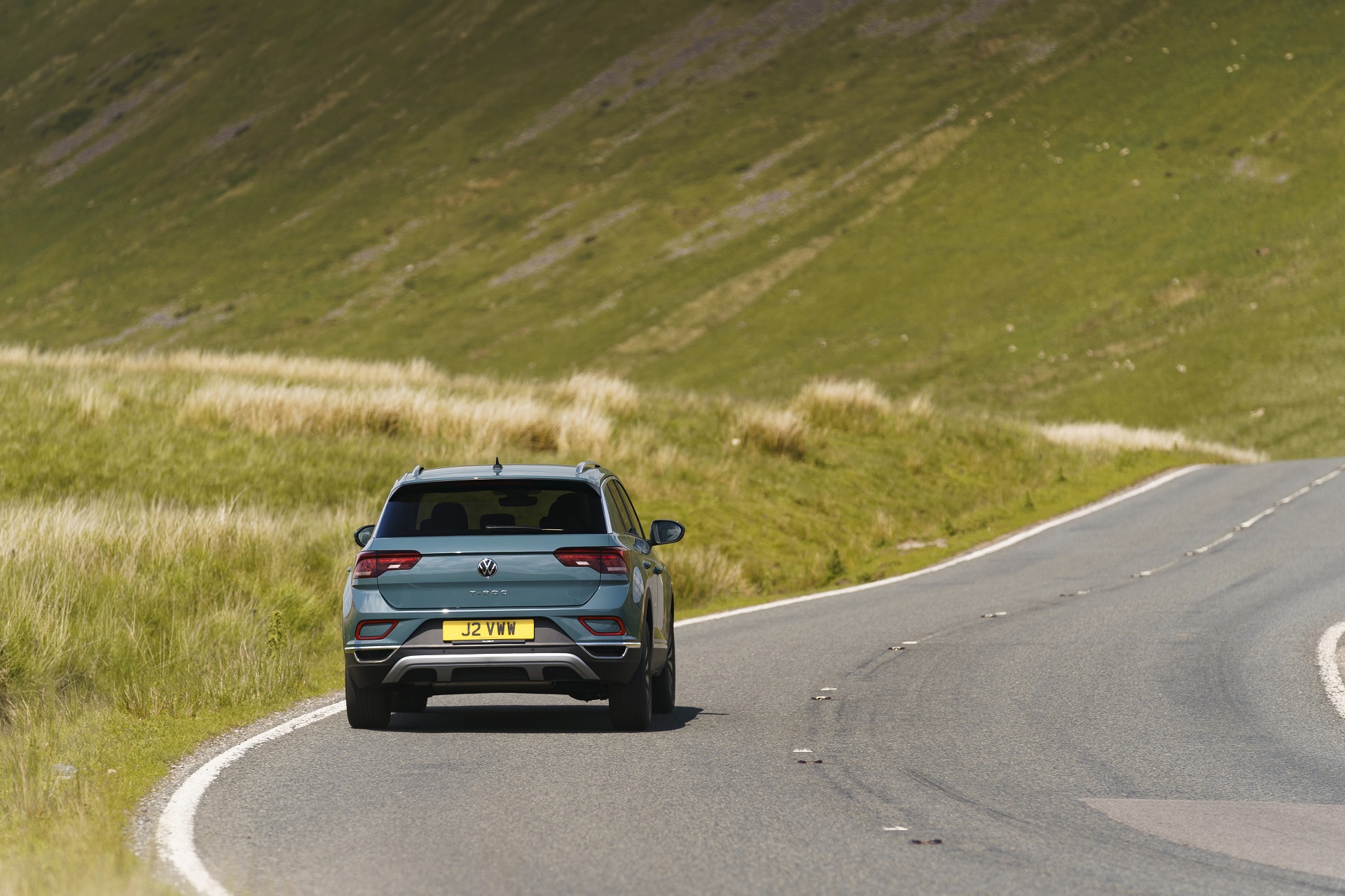 Download 2022 Volkswagen T-Roc - UK version - Rear HD Wallpaper 1920x1280 #7