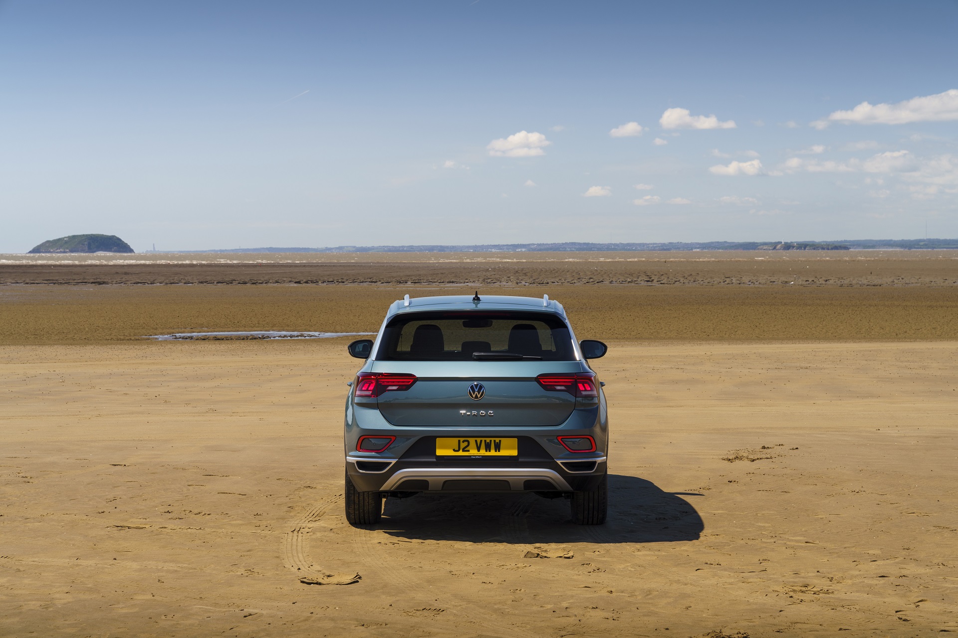 Download 2022 Volkswagen T-Roc - UK version - Rear HD Wallpaper 1920x1280 #20