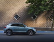 2022 Volkswagen T-Roc - UK version - Side Wallpaper 190x150