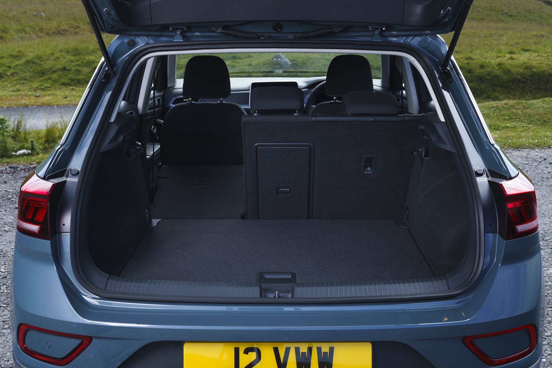 Download 2022 Volkswagen T-Roc - UK version - Trunk HD Wallpaper 1920x1280 #42