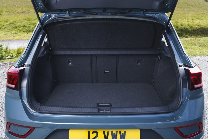 2022 Volkswagen T-Roc - UK version - Trunk Wallpaper 850x567 #43