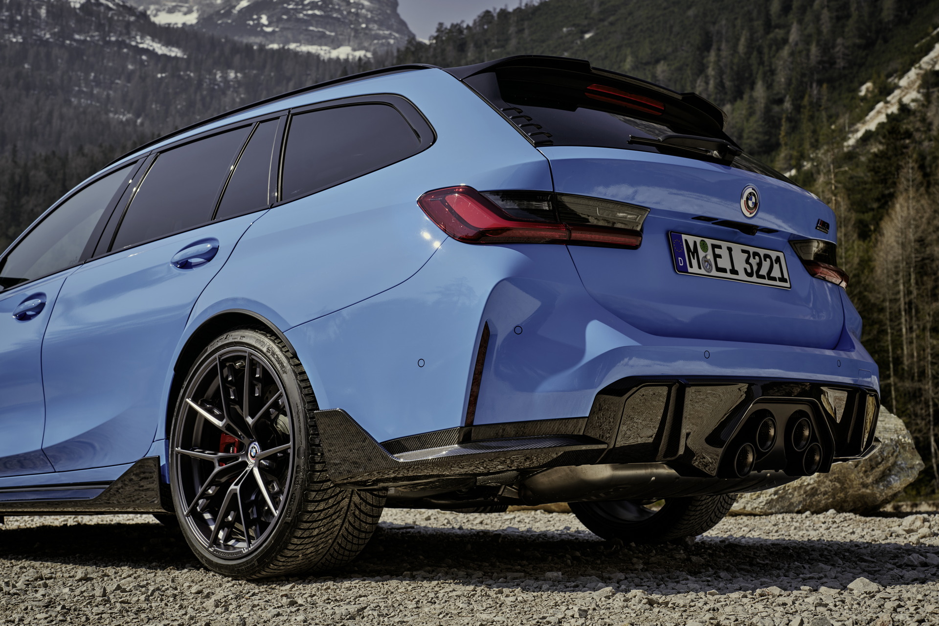 Download 2023 BMW M3 Touring with M Performance Parts - Rear HD Wallpaper 1920x1280 #16