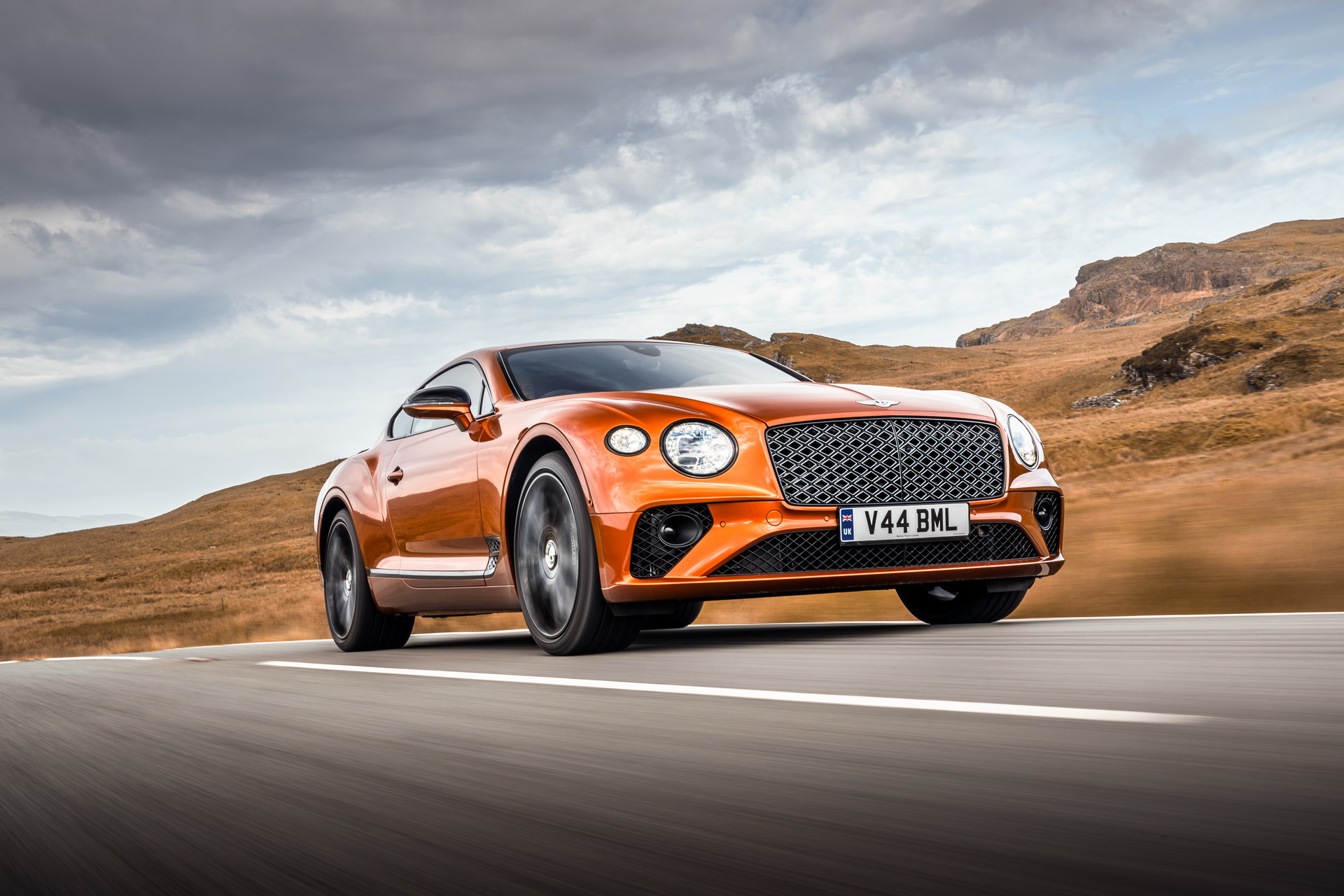 Download 2023 Bentley Continental GT Mulliner - Front Three-Quarter HD Wallpaper 1920x1280 #1