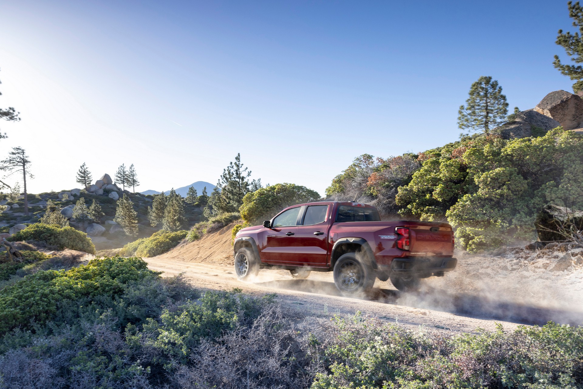 Download 2023 Chevrolet Colorado Trail Boss - Rear Three-Quarter HD Wallpaper 1920x1281 #5