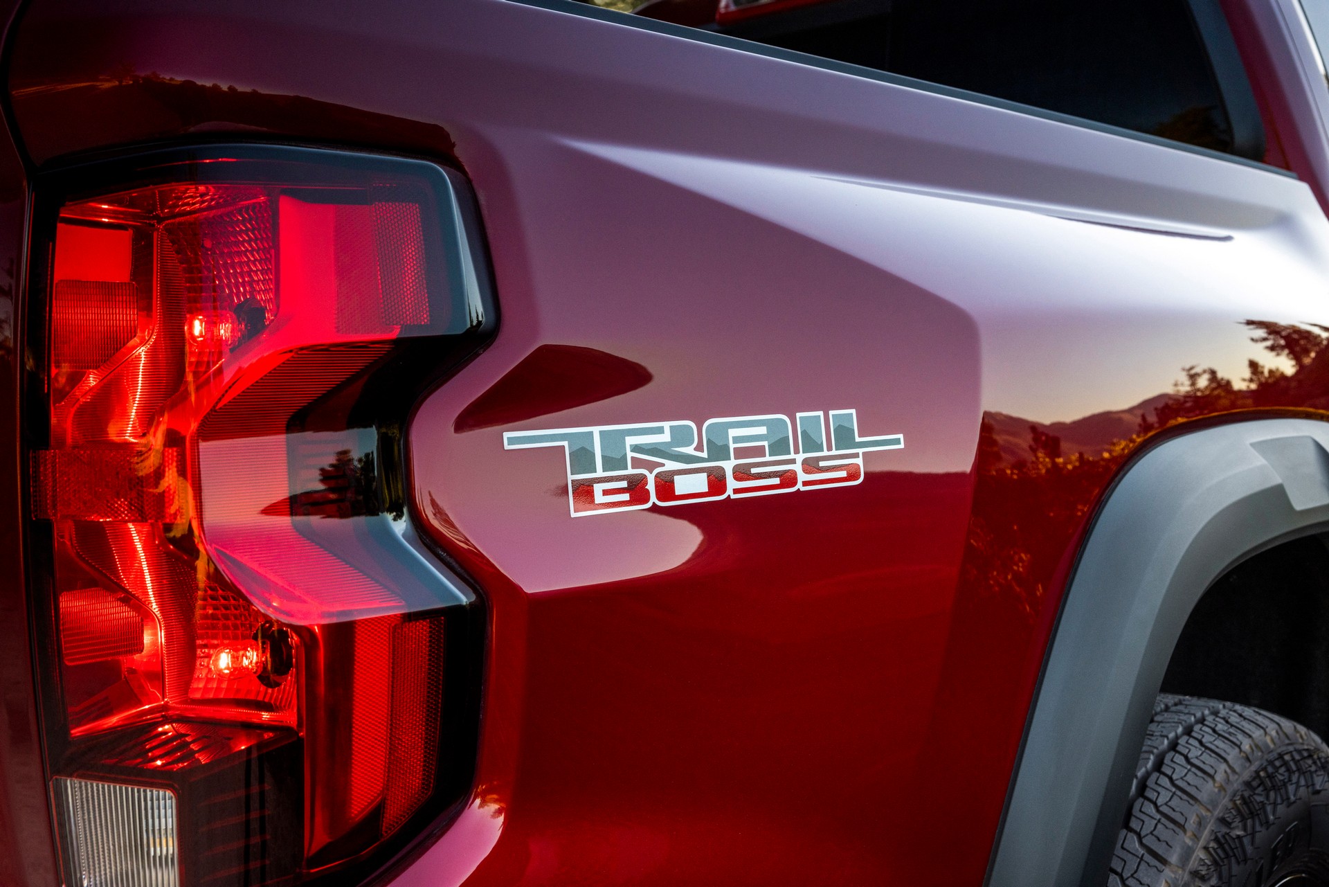 Download 2023 Chevrolet Colorado Trail Boss - Tail Light HD Wallpaper 1920x1281 #8