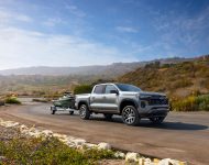 2023 Chevrolet Colorado Z71 - Front Three-Quarter Wallpaper 190x150