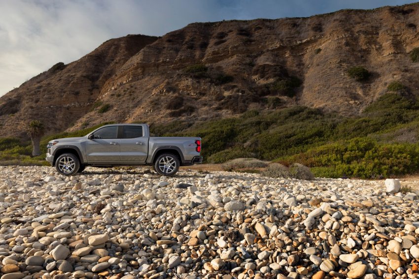 2023 Chevrolet Colorado Z71 - Side Wallpaper 850x567 #3