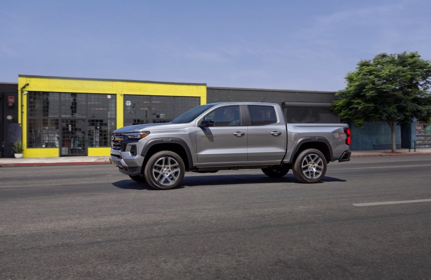 2023 Chevrolet Colorado Z71 - Side Wallpaper 850x553 #7