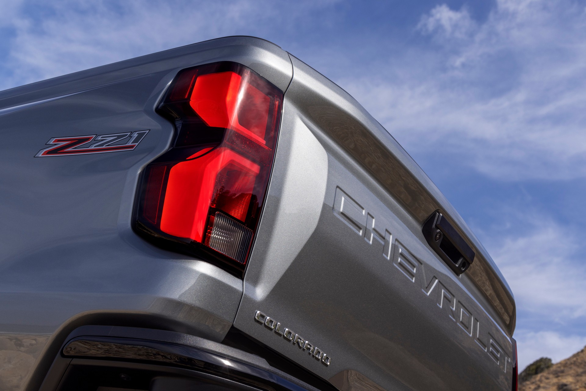 Download 2023 Chevrolet Colorado Z71 - Tail Light HD Wallpaper 1920x1281 #10