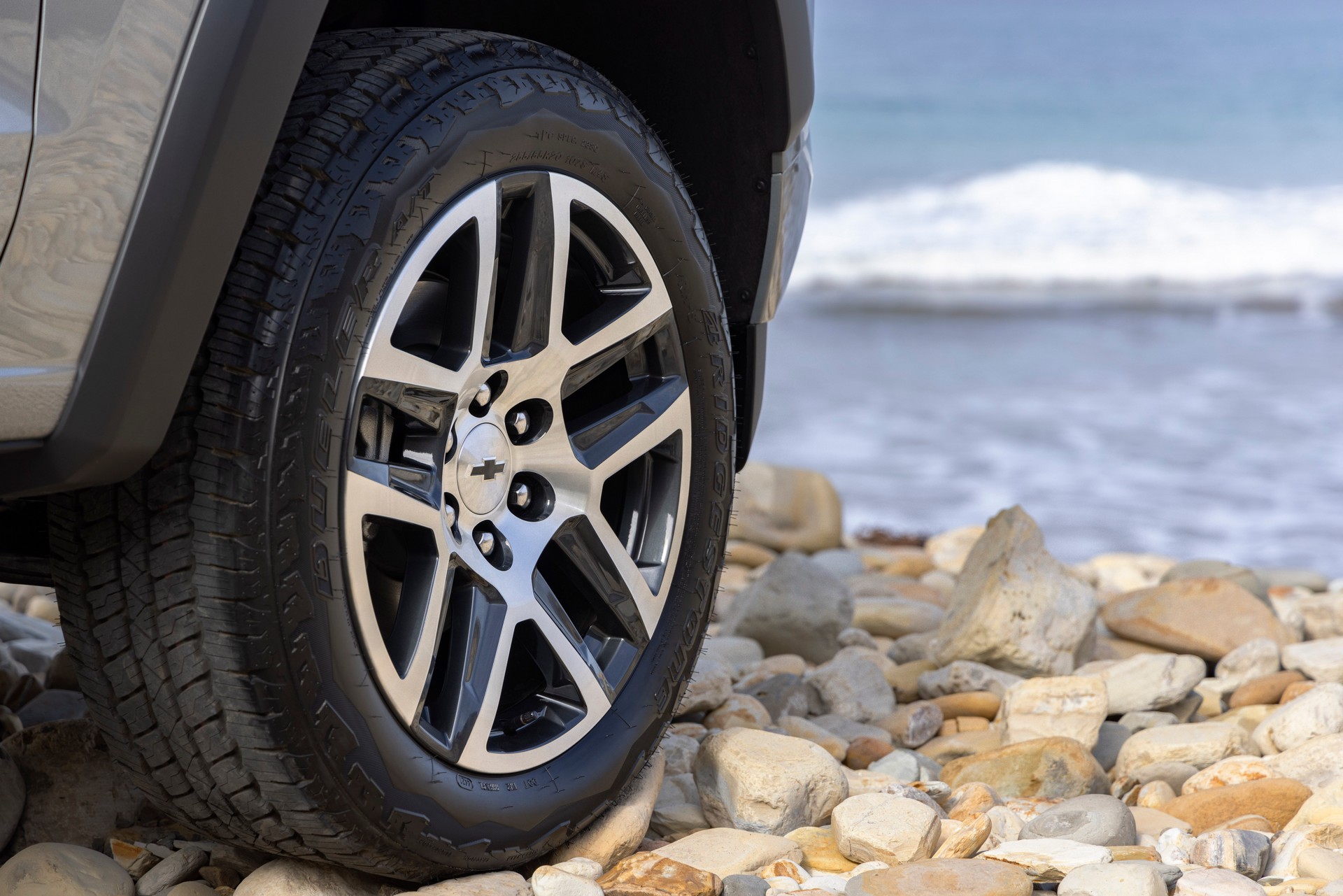 Download 2023 Chevrolet Colorado Z71 - Wheel HD Wallpaper 1920x1281 #9