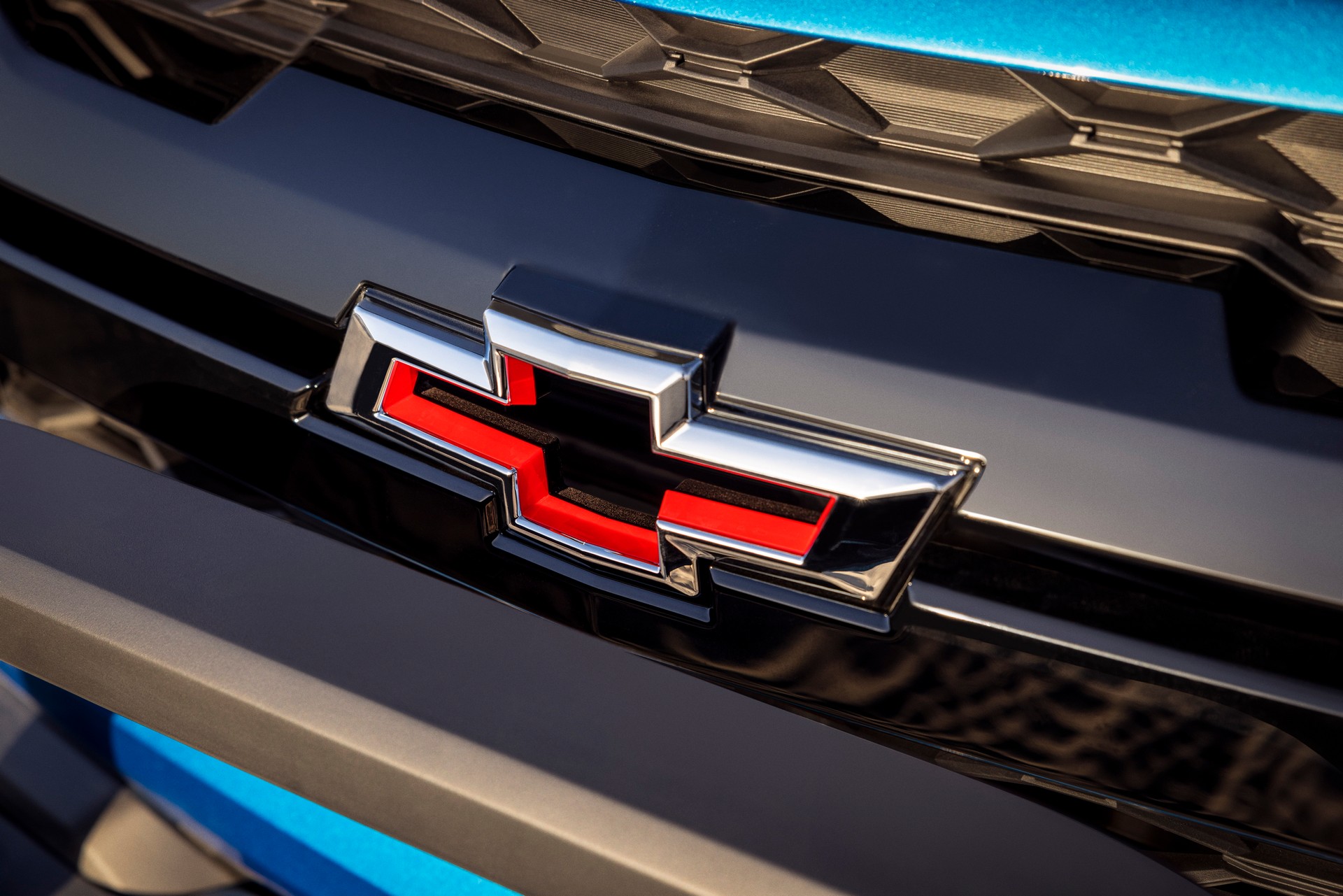 Download 2023 Chevrolet Colorado ZR2 - Badge HD Wallpaper 1920x1281 #12