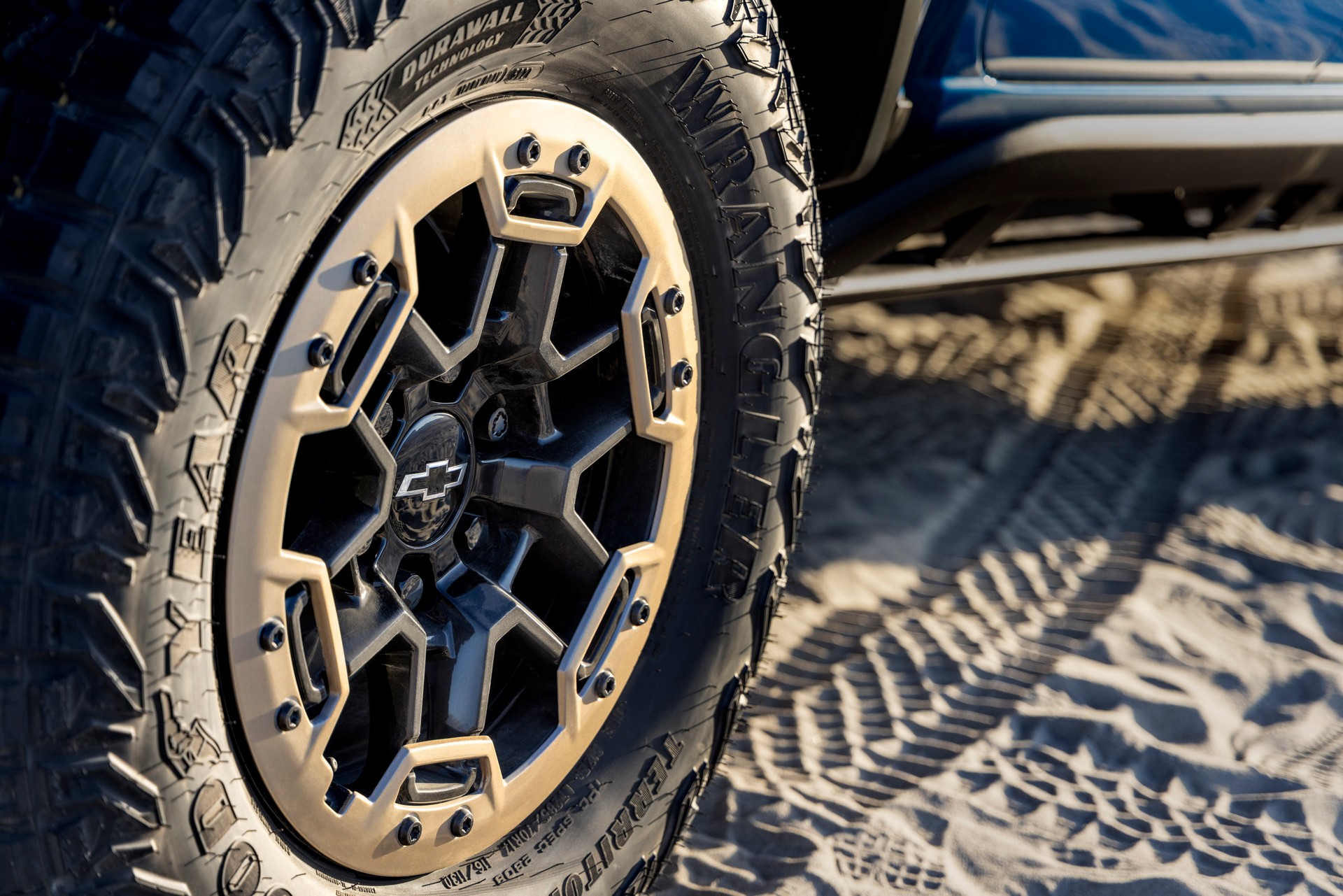 Download 2023 Chevrolet Colorado ZR2 - Wheel HD Wallpaper 1920x1281 #21