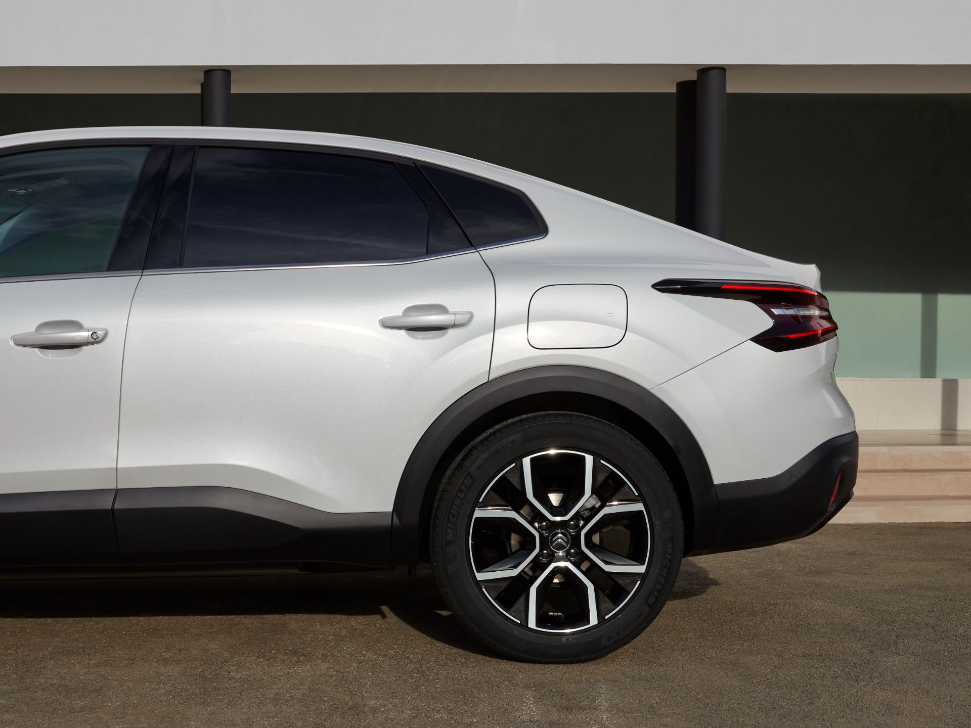 Download 2023 Citroën ë-C4 X - Detail HD Wallpaper 1920x1440 #26