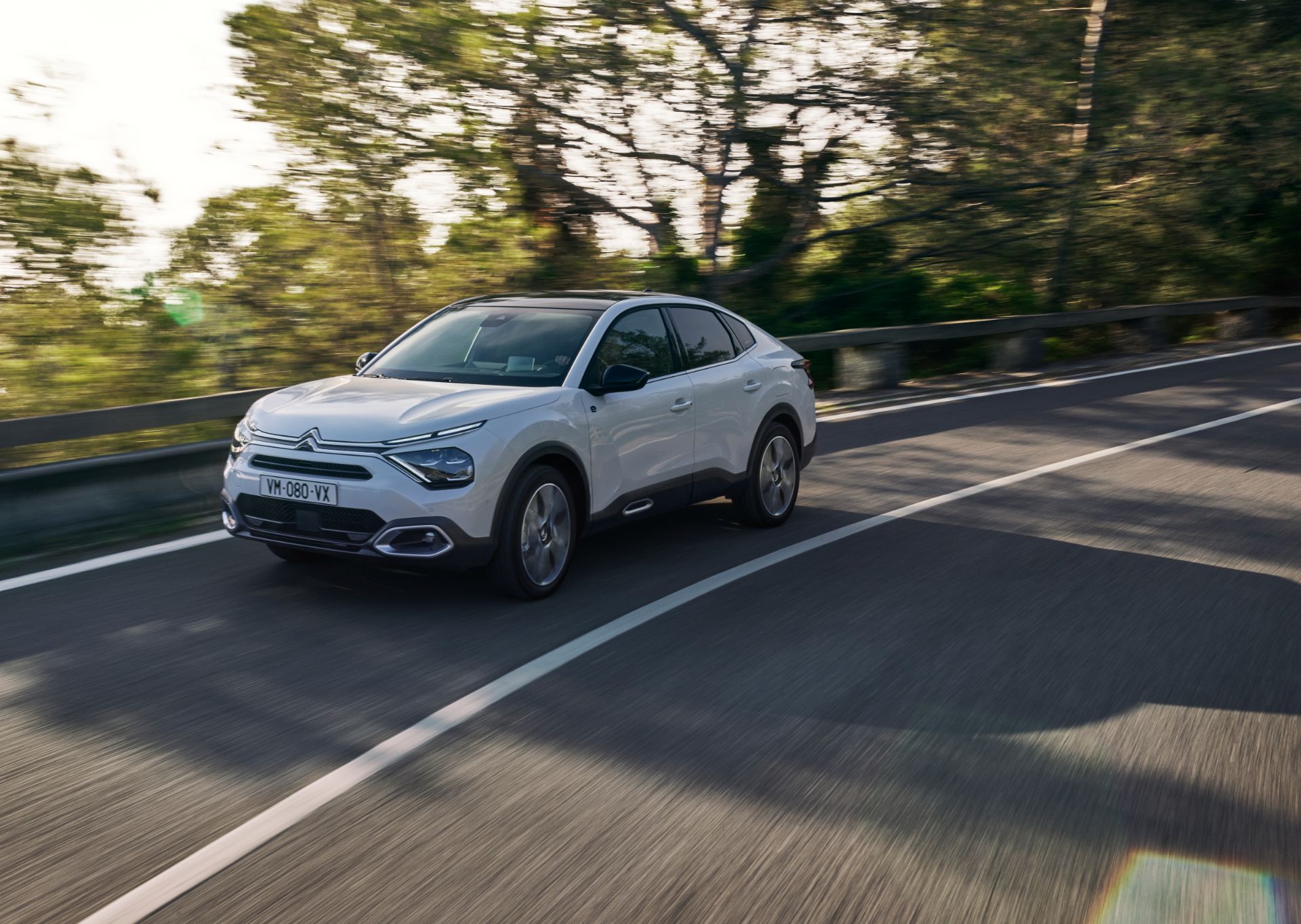 Download 2023 Citroën ë-C4 X - Front Three-Quarter HD Wallpaper 1920x1364 #12