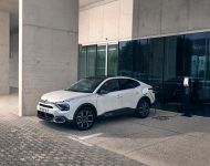 2023 Citroën ë-C4 X - Front Three-Quarter Wallpaper 190x150