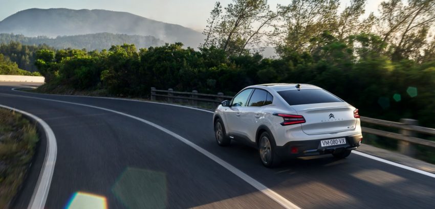 2023 Citroën ë-C4 X - Rear Three-Quarter Wallpaper 850x409 #15
