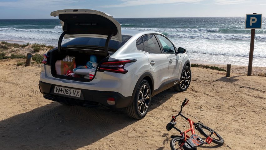 2023 Citroën ë-C4 X - Rear Three-Quarter Wallpaper 850x478 #20