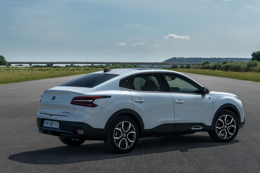 2023 Citroën ë-C4 X - Rear Three-Quarter Wallpaper 850x567 #39