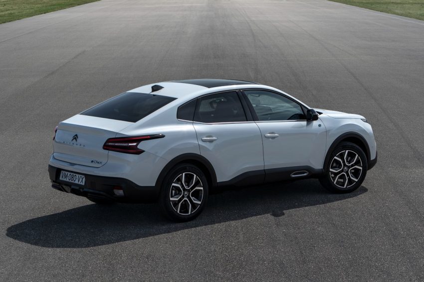 2023 Citroën ë-C4 X - Rear Three-Quarter Wallpaper 850x567 #40