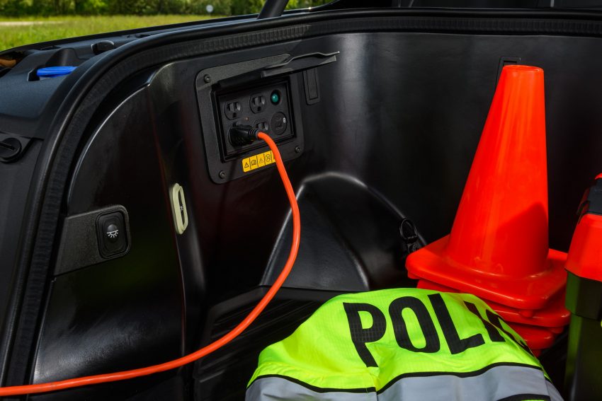 2023 Ford F-150 Lightning Pro SSV - Detail Wallpaper 850x567 #5