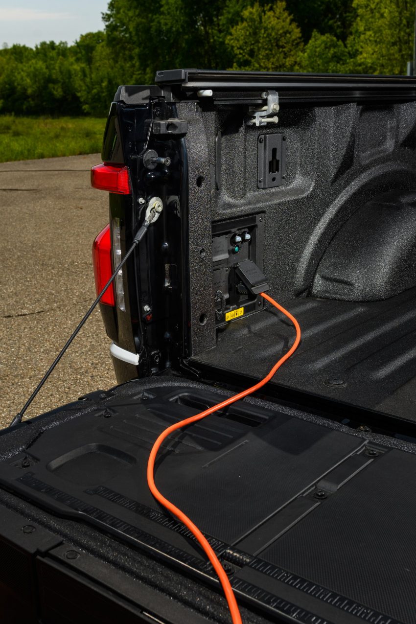 2023 Ford F-150 Lightning Pro SSV - Detail Phone Wallpaper 850x1275 #7