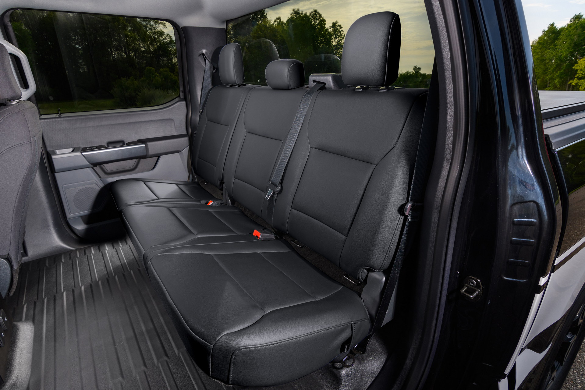 Download 2023 Ford F-150 Lightning Pro SSV - Interior, Rear Seats HD Wallpaper 1920x1280 #10