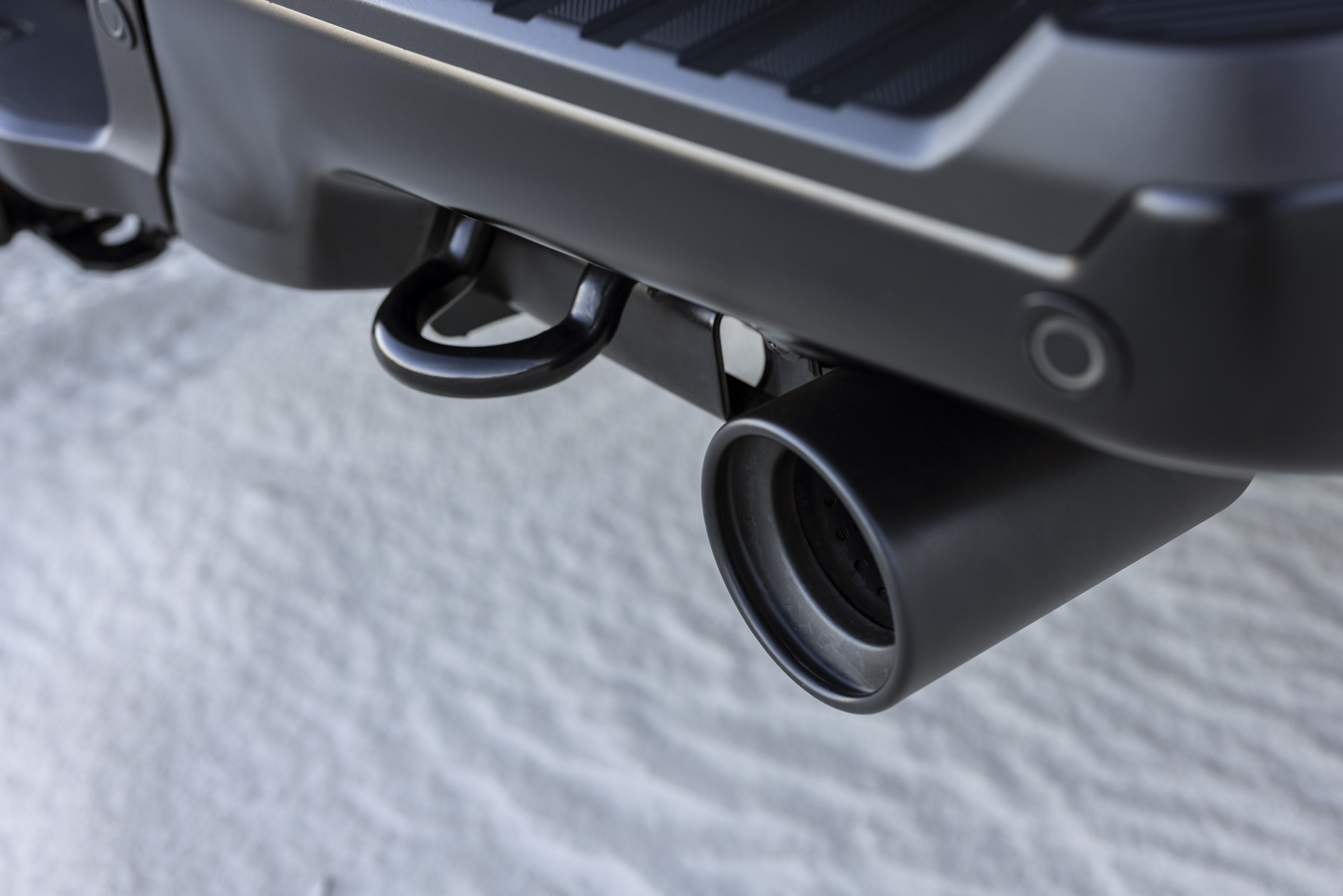 Download 2023 Ford F-150 Raptor R - Exhaust HD Wallpaper 1920x1281 #32