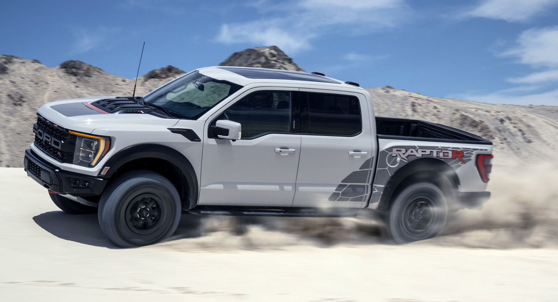 Download 2023 Ford F-150 Raptor R - Front Three-Quarter HD Wallpaper 1920x1040 #3