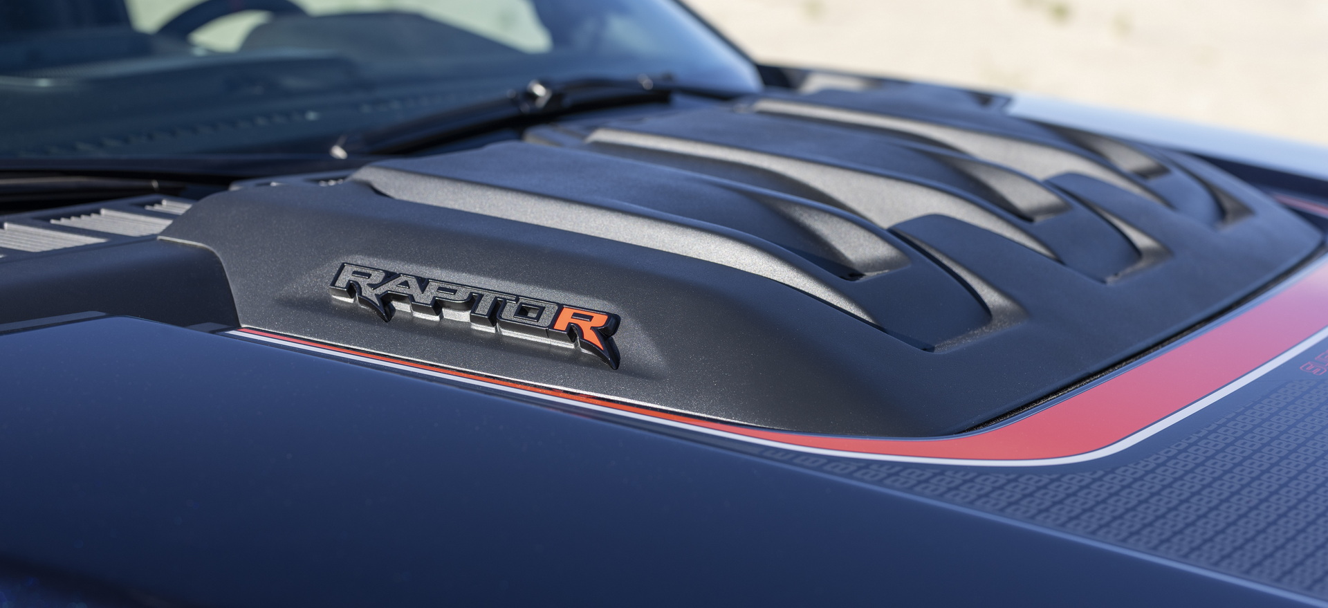Download 2023 Ford F-150 Raptor R - Hood HD Wallpaper 1920x879 #27