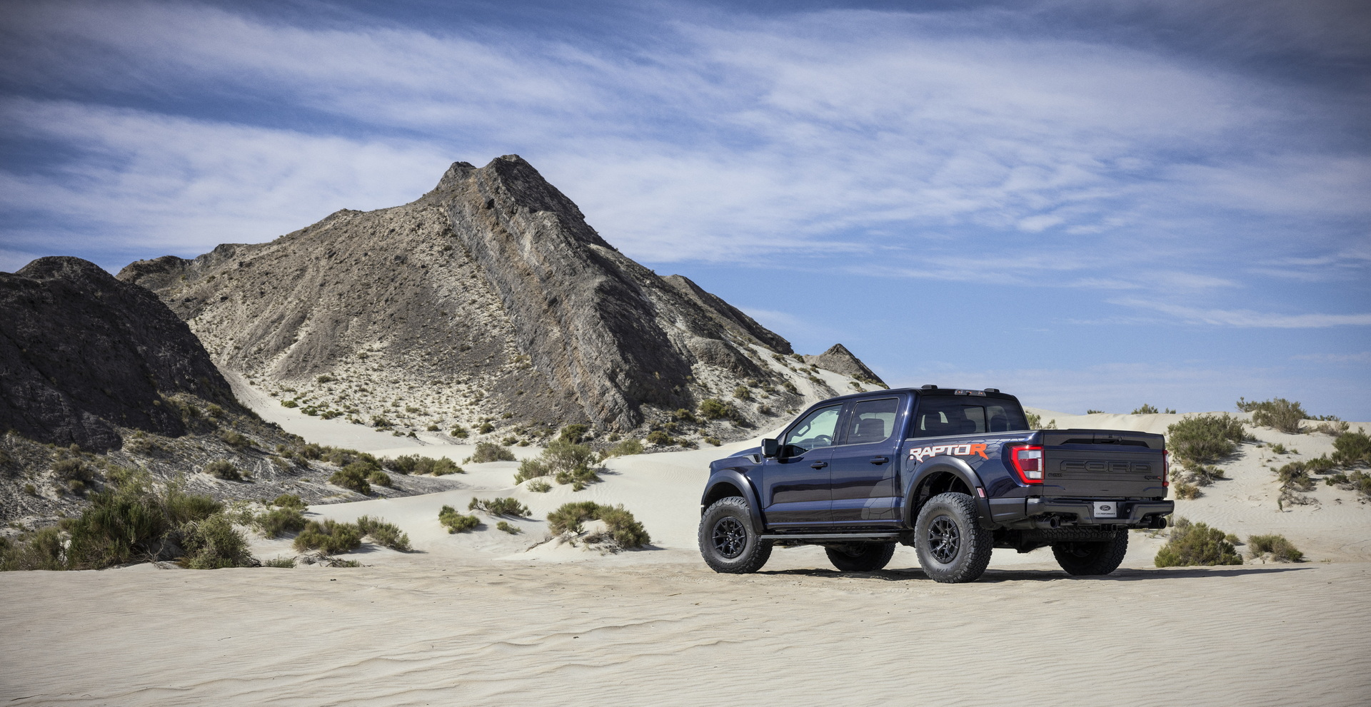 Download 2023 Ford F-150 Raptor R - Rear Three-Quarter HD Wallpaper 1920x991 #18