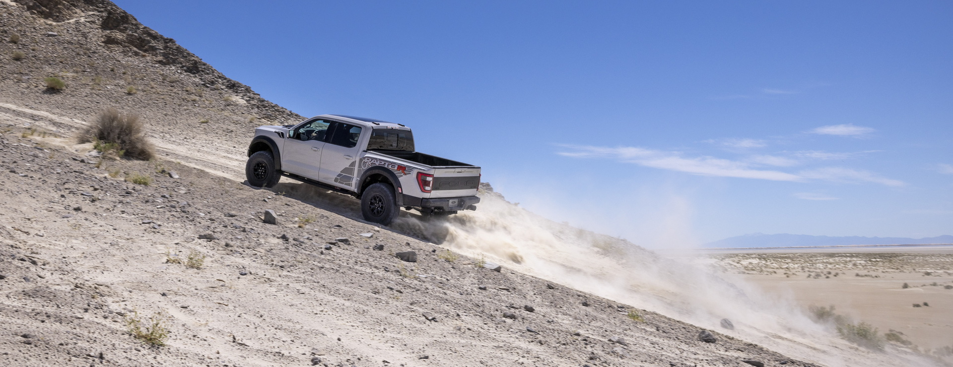 Download 2023 Ford F-150 Raptor R - Rear Three-Quarter HD Wallpaper 1920x740 #12