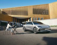 2023 Hyundai Ioniq 6 - Front Three-Quarter Wallpaper 190x150