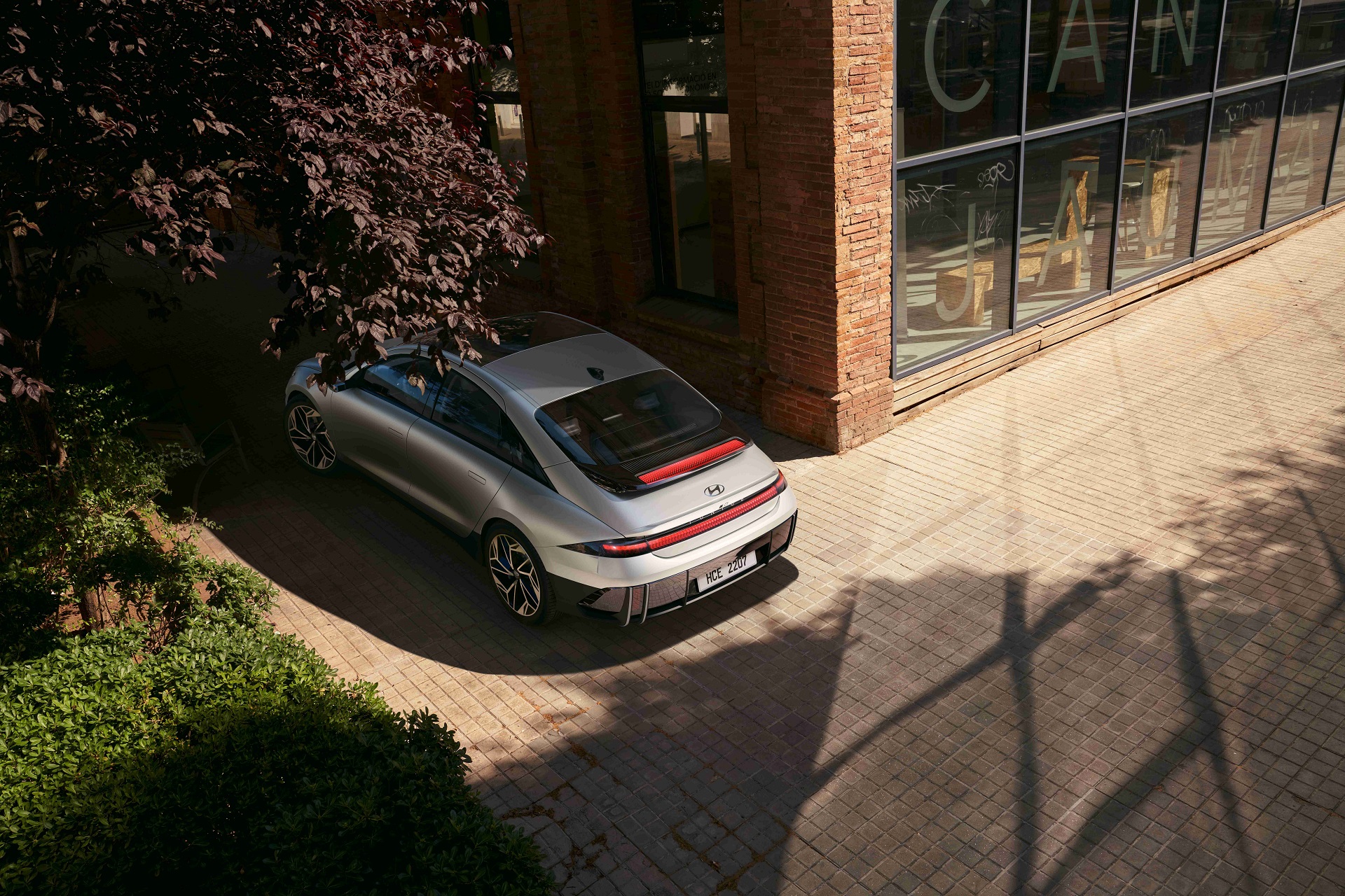 Download 2023 Hyundai Ioniq 6 - Rear Three-Quarter HD Wallpaper 1920x1280 #4