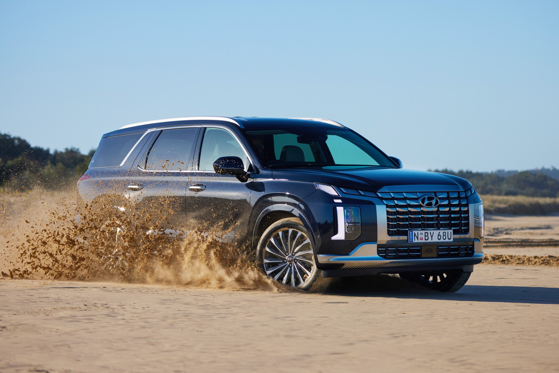 Download 2023 Hyundai Palisade - AU version - Front Three-Quarter HD Wallpaper 1920x1281 #56