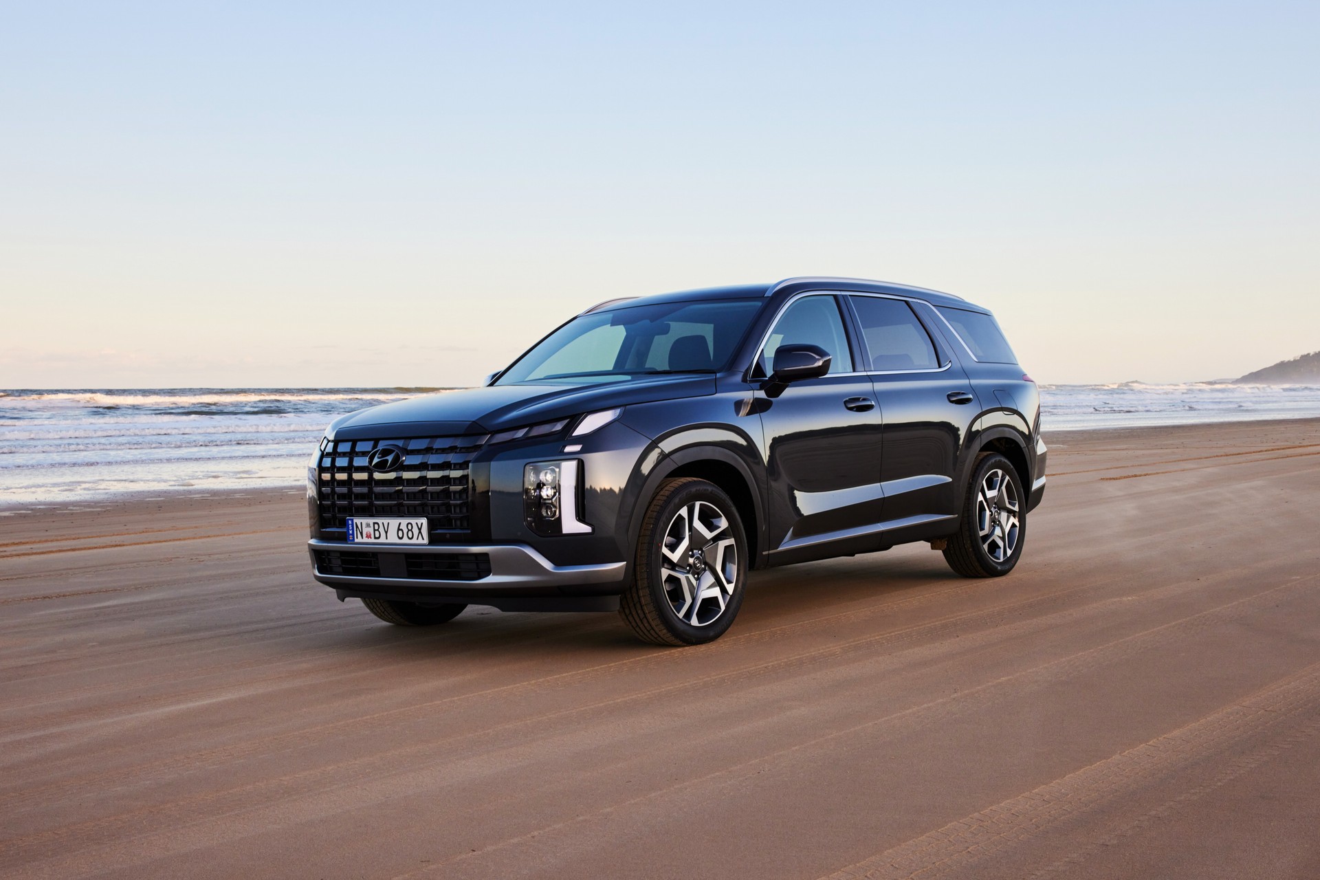 Download 2023 Hyundai Palisade - AU version - Front Three-Quarter HD Wallpaper 1920x1280 #5