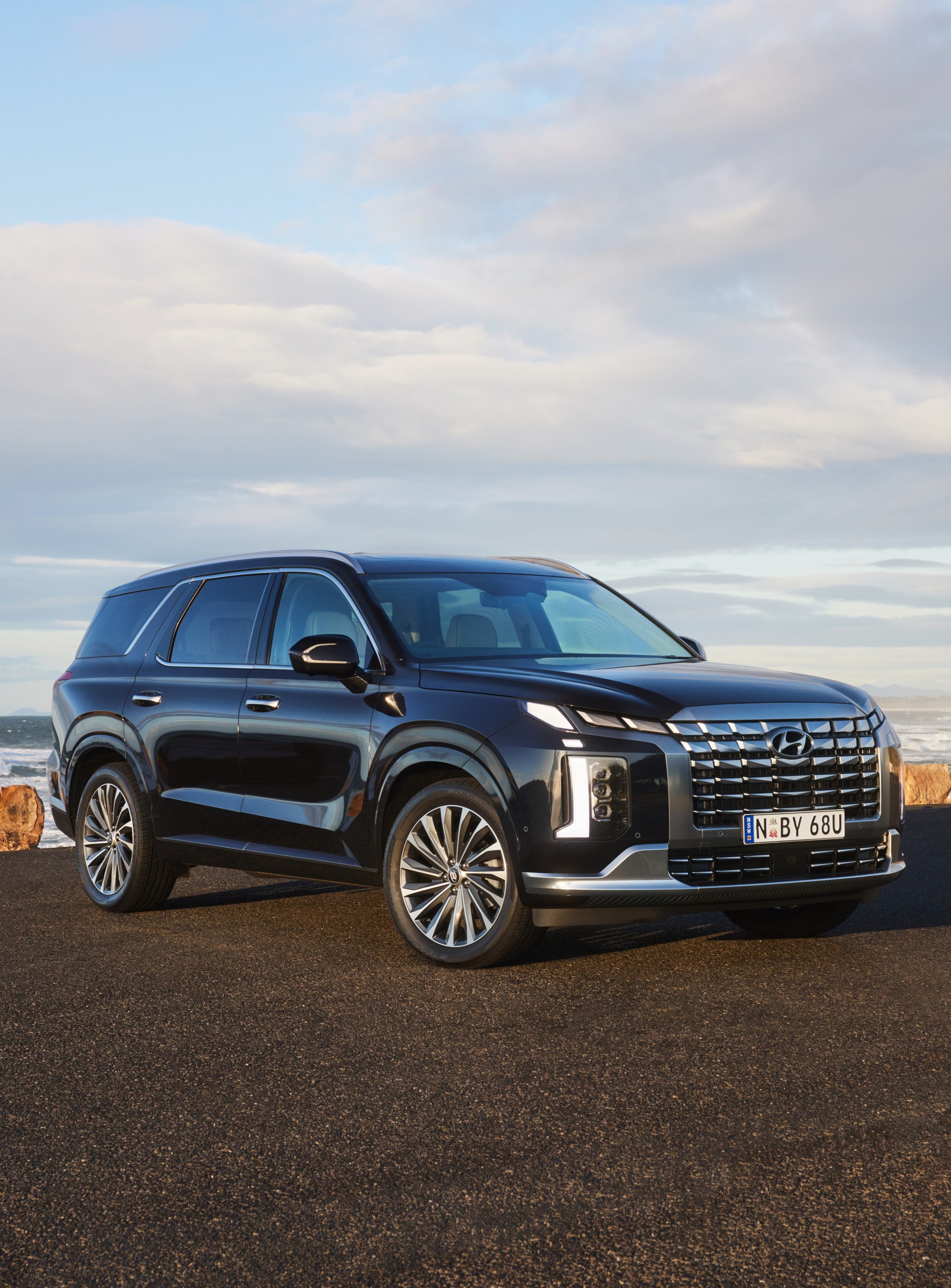 Download 2023 Hyundai Palisade - AU version - Front Three-Quarter HD Phone Wallpaper 1920x2601 #57