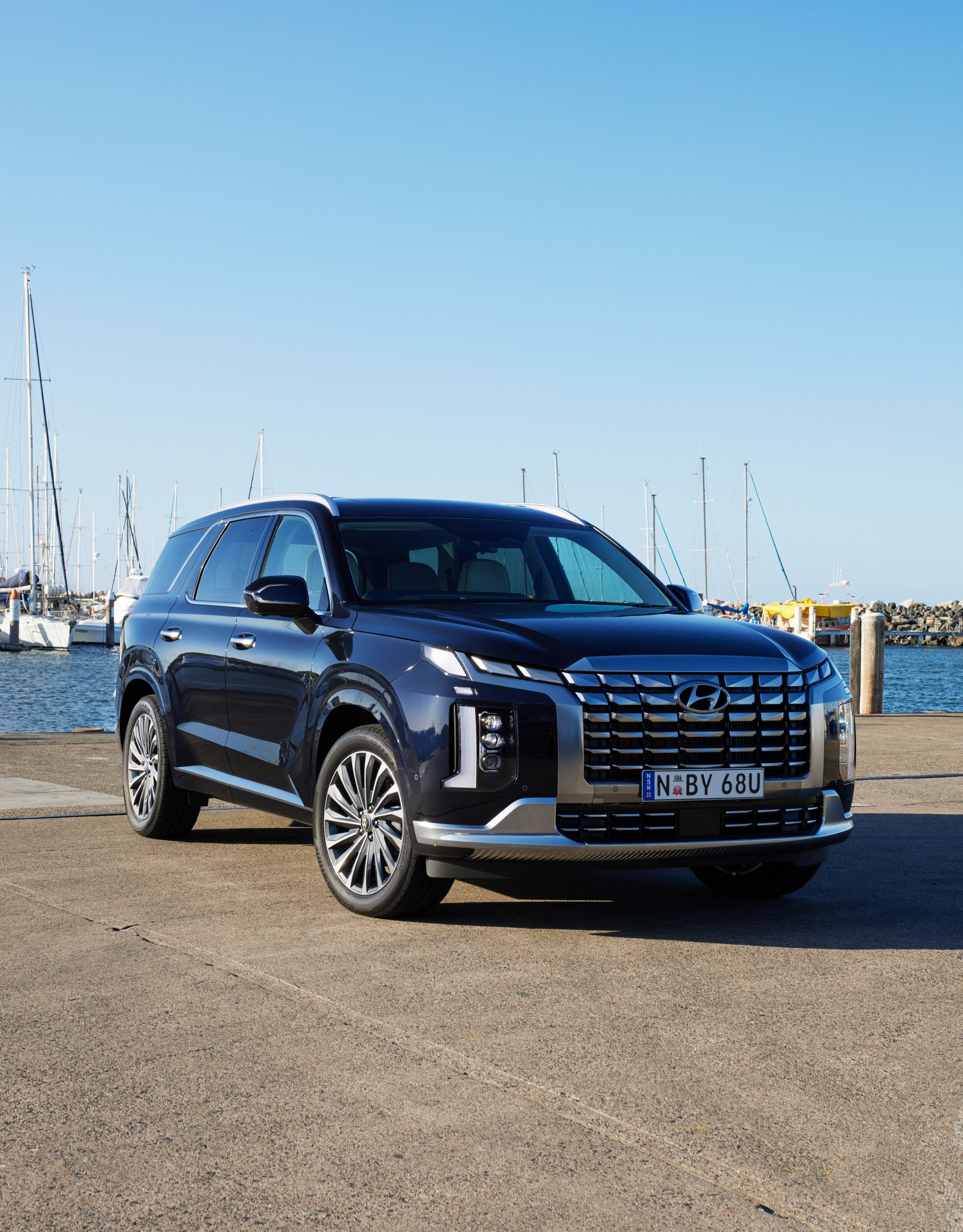 Download 2023 Hyundai Palisade - AU version - Front Three-Quarter HD Phone Wallpaper 1920x2456 #45